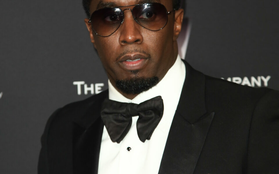 EXCLUSIEF! Beelden van Diddy tijdens wandeling in de gevangenis opgedoken