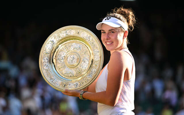 Linda Noskova verovert Wimbledon en schrijft geschiedenis