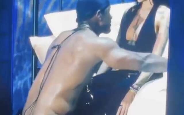 Usher's verleidingsactie op podium loopt compleet anders dan verwacht