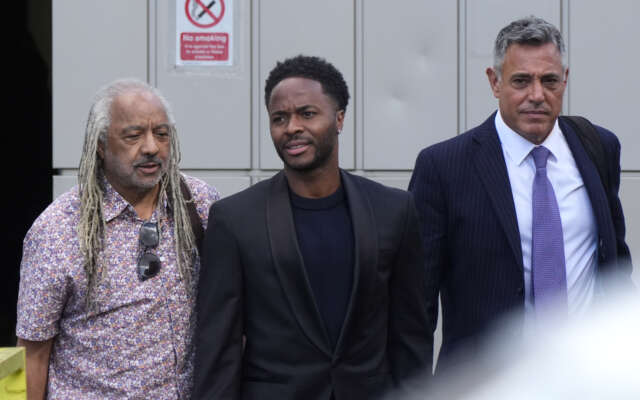 Raheem Sterling verschijnt voor rechtbank wegens gevaarlijk rijgedrag