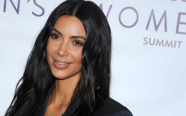 Kim Kardashian krijgt slechts één euro na gewapende miljoenenroof in Parijs