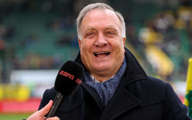 Advocaat op de achtergrond bij Feyenoord: ervaren coach helpt Van Persie