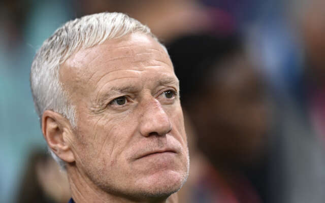 Didier Deschamps tijdelijk afwezig na overlijden moeder